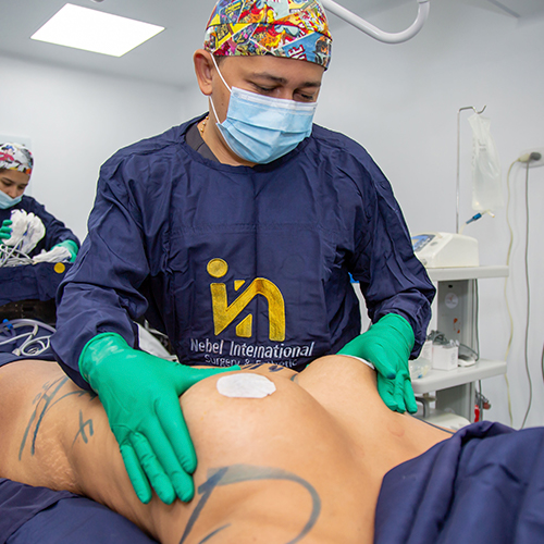Dr Neifer Figueroa, Cirujano Plástico